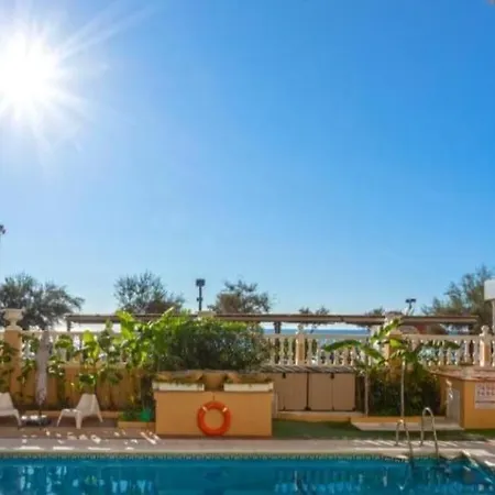 Perla 2 Seafront Apartment *