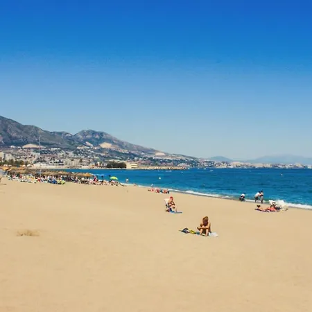 Perla 2 Seafront Apartment Fuengirola